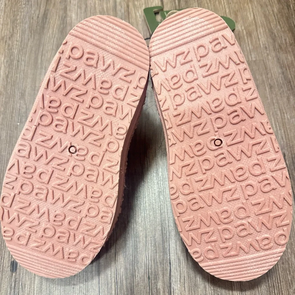 PAWZ Kids Teddy Fleece Slippers | Soft Pink | Women’s Size 11/12 | Cozy